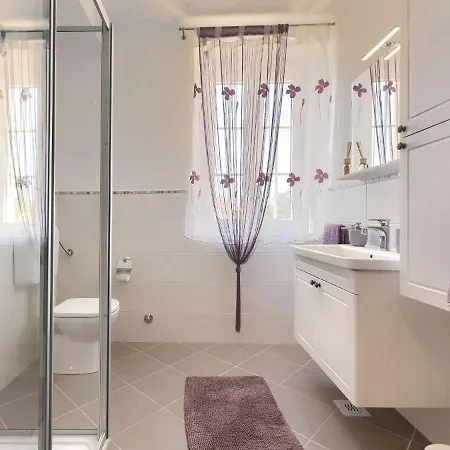 Holiday home Holiday Antonina By Interhome Liznjan